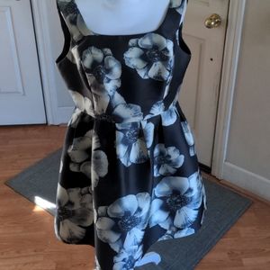 Black White floral dress
